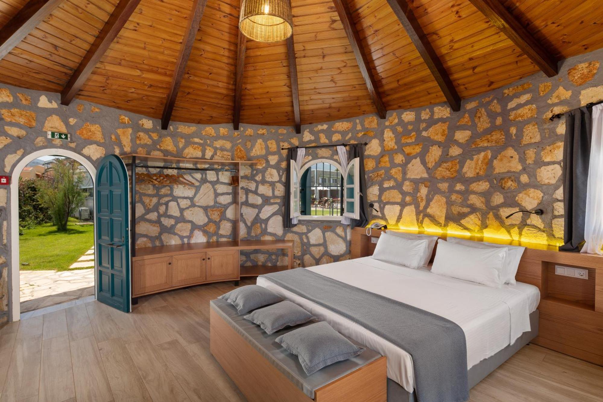 Kyma Suites - Adult Only Accommodation Paralía Almirú Kültér fotó